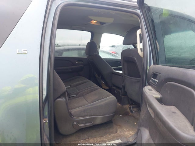 Chevrolet Suburban 1500 Ls
