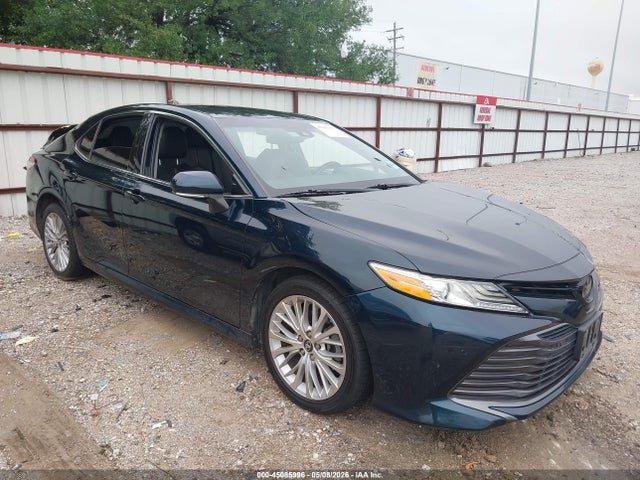 Salvage Toyota Camry Image