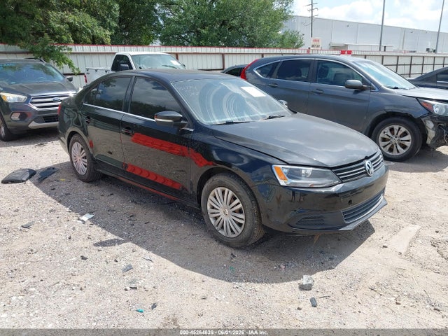 Salvage Volkswagen Jetta Image