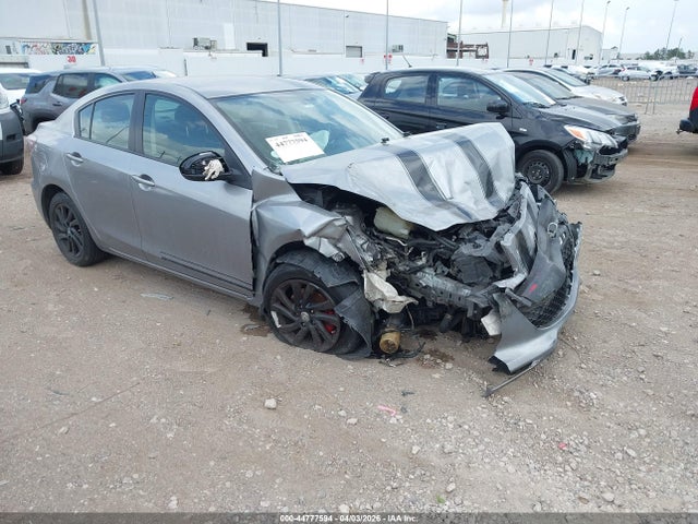 Salvage Mazda Mazda3 Image