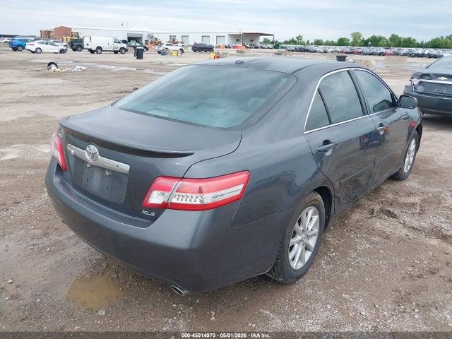 Toyota Camry Xle V6