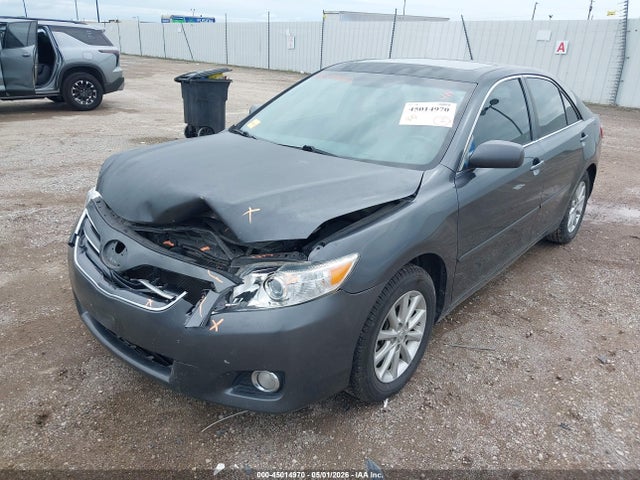 Toyota Camry Xle V6