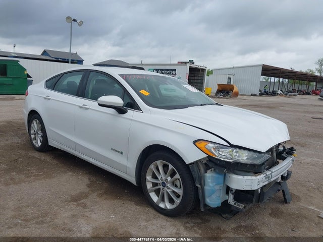 Salvage Ford Fusion Image