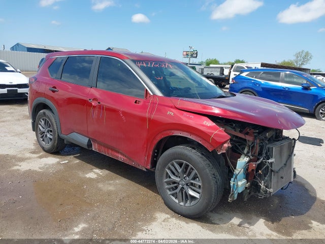Salvage Nissan Rogue Image