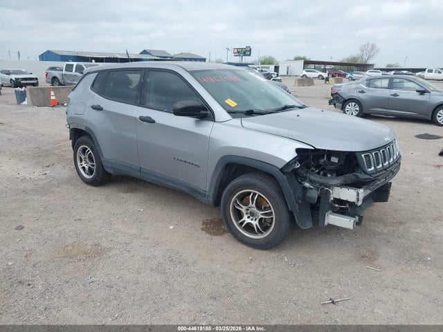 Salvage Jeep Compass Image