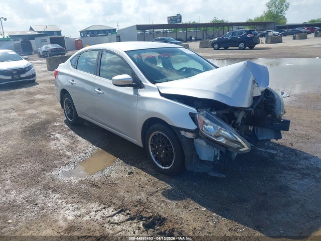 Salvage Nissan Sentra Image