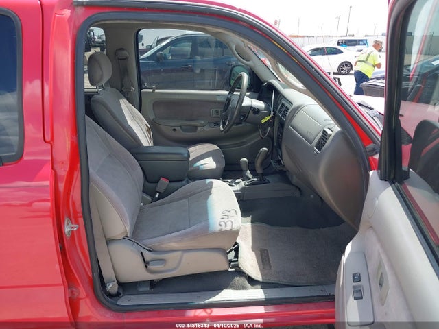 Toyota Tacoma Base V6