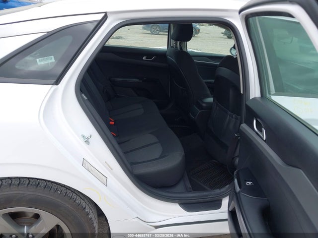 Kia K5 Lxs