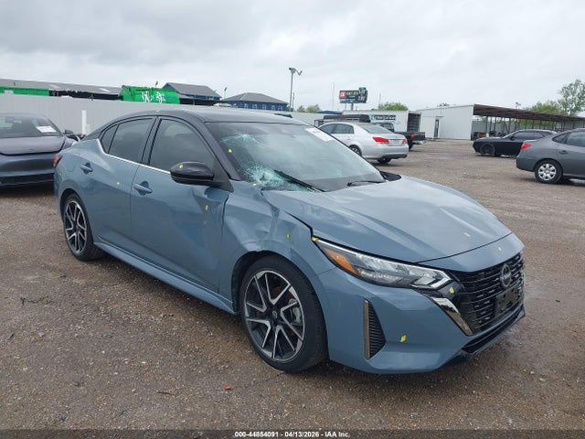 Salvage Nissan Sentra Image