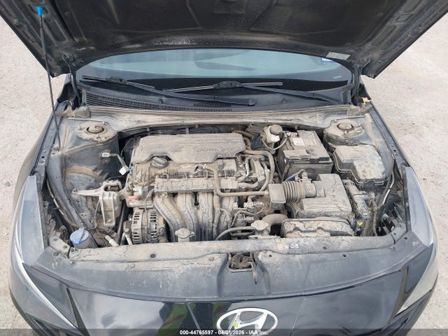 Hyundai ELANTRA Sel