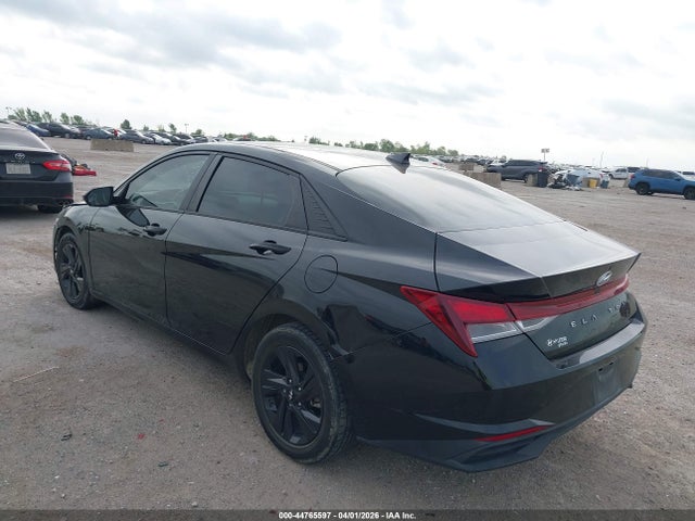 Hyundai ELANTRA Sel