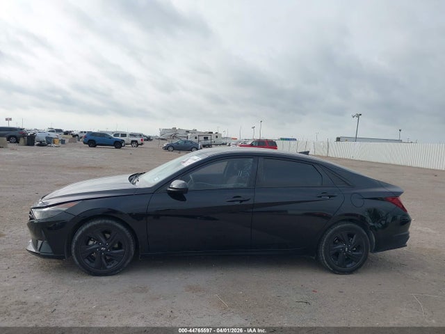 Hyundai ELANTRA Sel