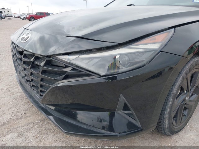 Hyundai ELANTRA Sel