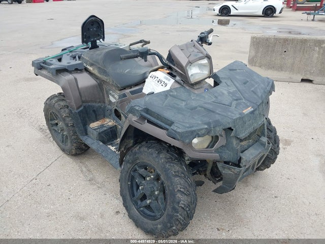 Salvage Polaris Sportsman Image