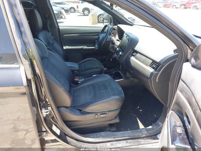 Mitsubishi Outlander Le 2.4