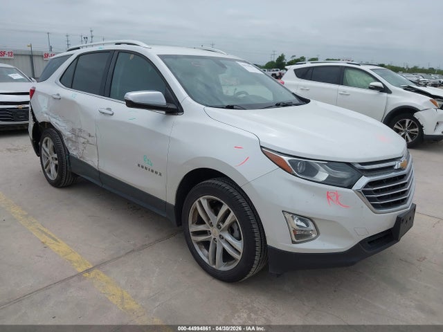 Salvage Chevrolet Equinox Image