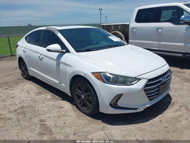 Salvage Hyundai ELANTRA Image