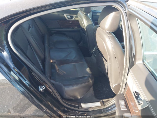 Jaguar XF Premium