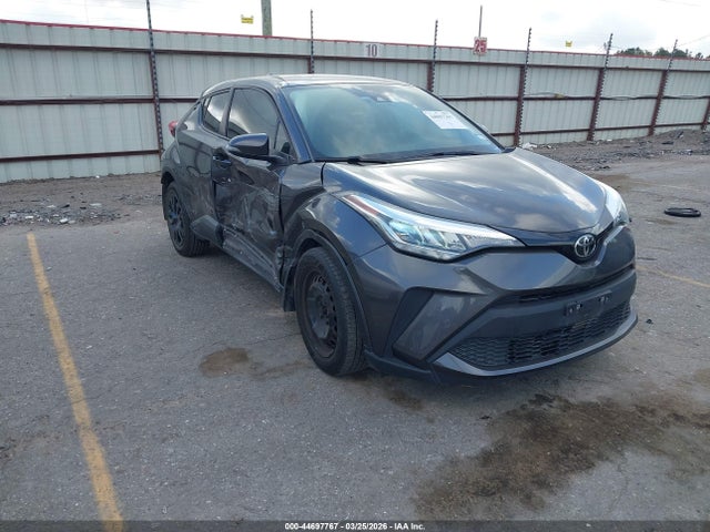 Salvage Toyota C-HR Image