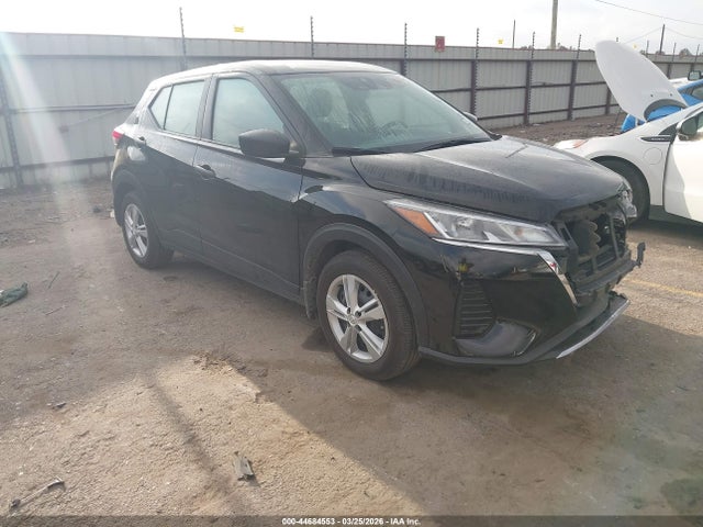 Salvage Nissan Kicks Play Image