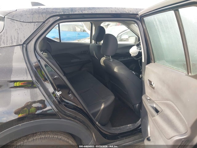 Nissan Kicks Play S