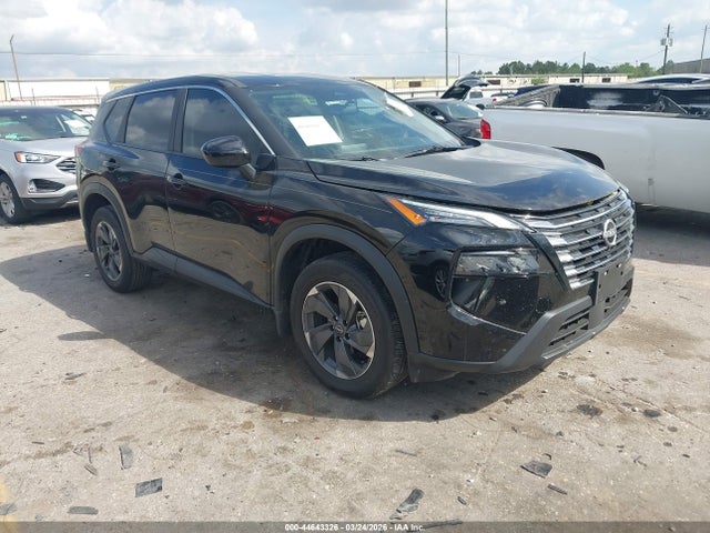 Salvage Nissan Rogue Image