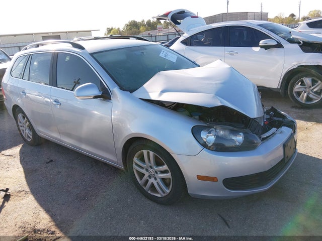 Salvage Volkswagen Jetta Image