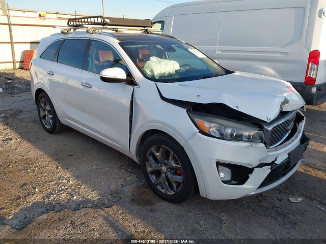 Salvage Kia Sorento Image