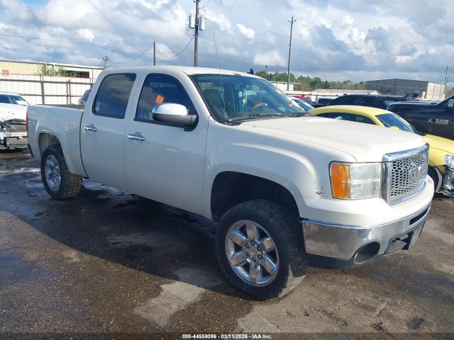 Salvage GMC Sierra 1500 Image