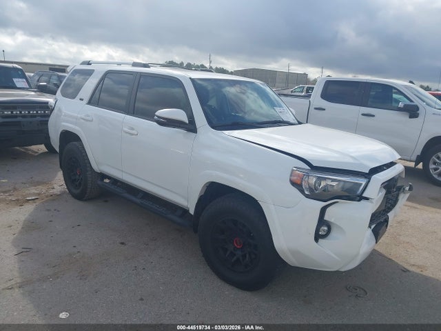 Salvage Toyota 4Runner Image