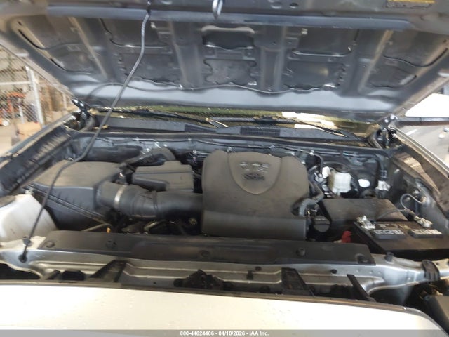 Toyota Tacoma Sr5 V6