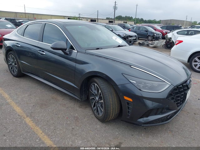 Salvage Hyundai SONATA Image