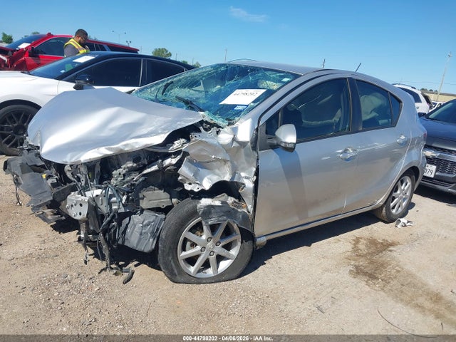 Toyota Prius c Three