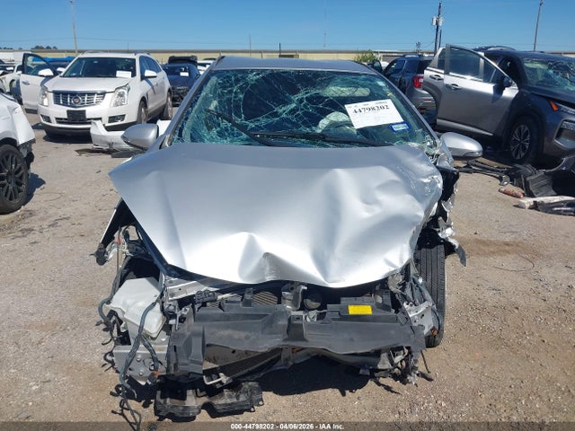 Toyota Prius c Three