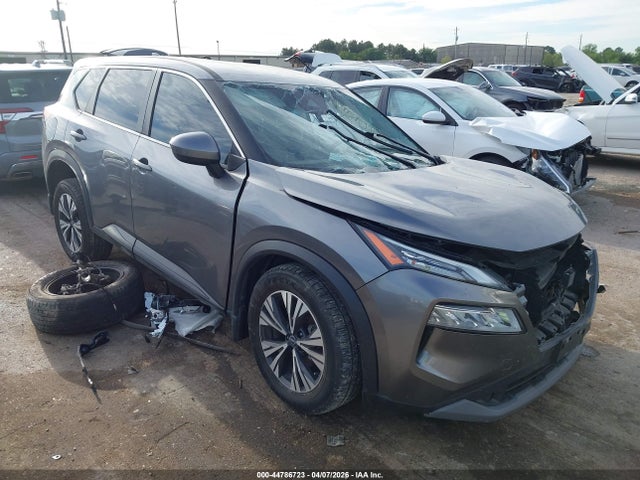 Salvage Nissan Rogue Image