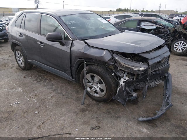 Salvage Toyota RAV4 Image