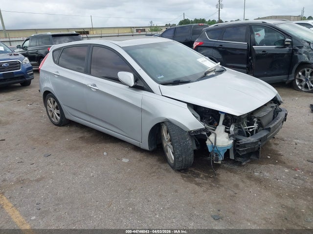 Salvage Hyundai ACCENT Image