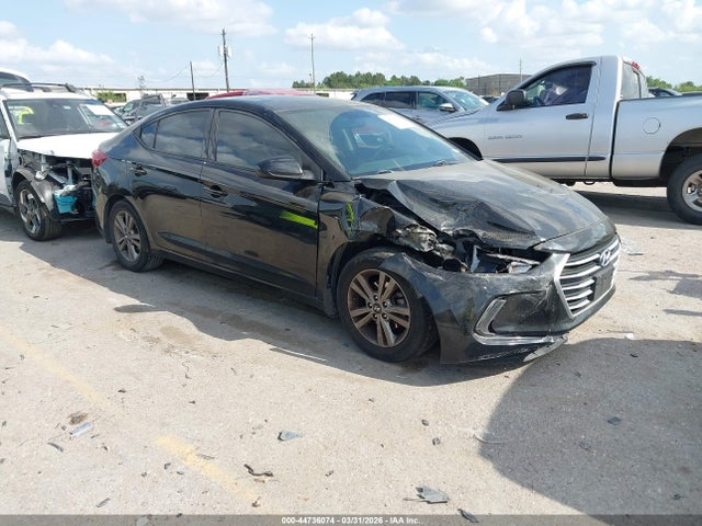 Salvage Hyundai ELANTRA Image