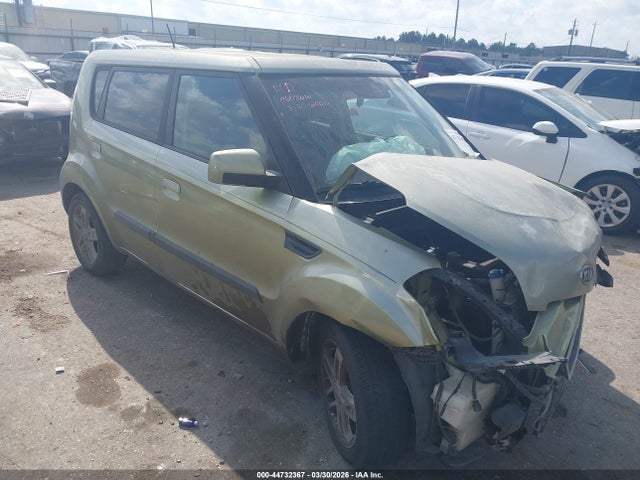 Salvage Kia Soul Image