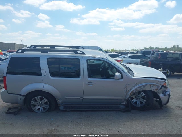 Nissan Pathfinder Sv