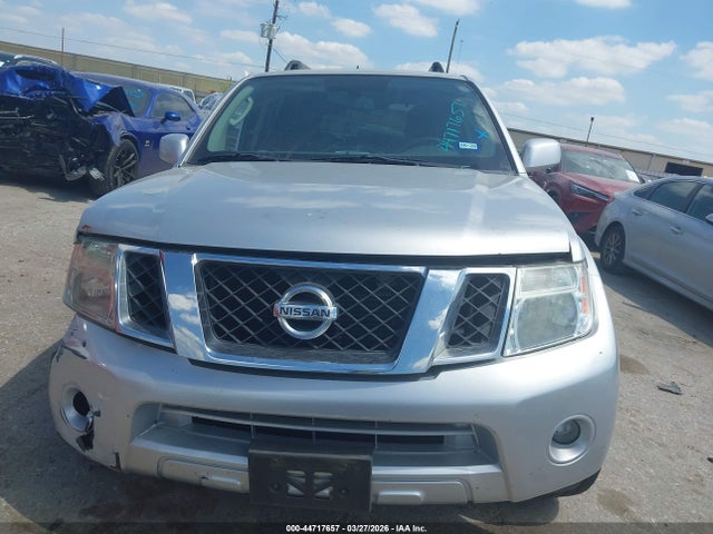 Nissan Pathfinder Sv
