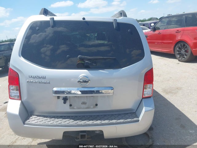 Nissan Pathfinder Sv