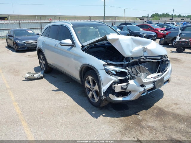 Salvage Mercedes-Benz GLC Image