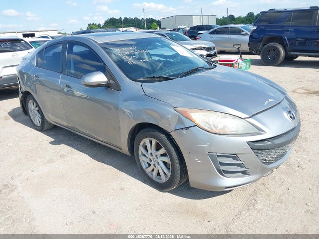 Salvage Mazda Mazda3 Image