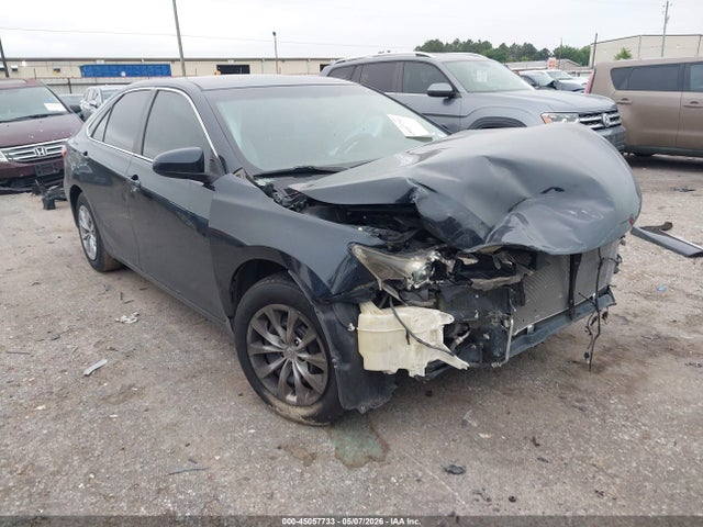 Salvage Toyota Camry Image