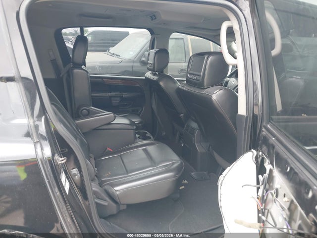Nissan Armada Platinum