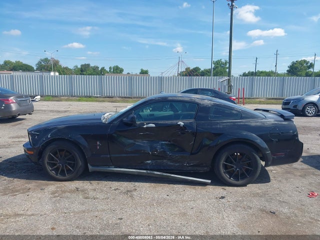 Ford Mustang V6