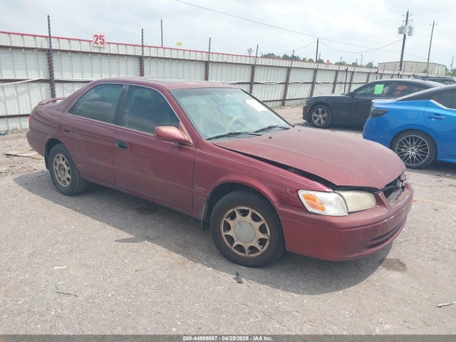 Salvage Toyota Camry Image