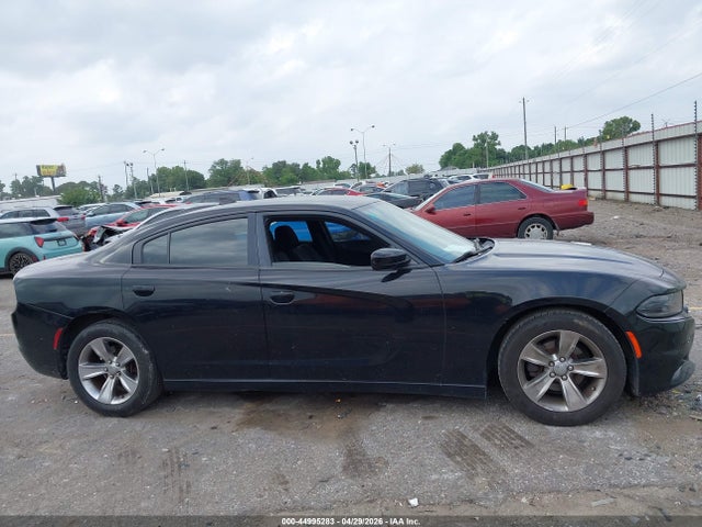 Dodge Charger Sxt