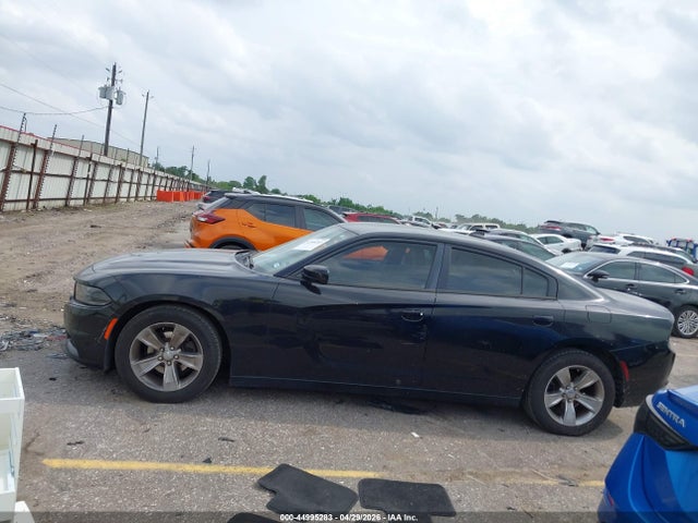 Dodge Charger Sxt